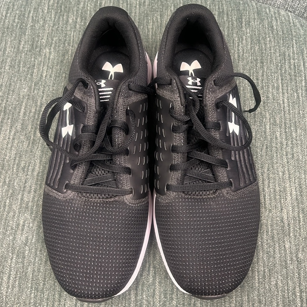 Under Armour Black and White Running Shoes men’s size 10 - EUC - Picture 2 of 4